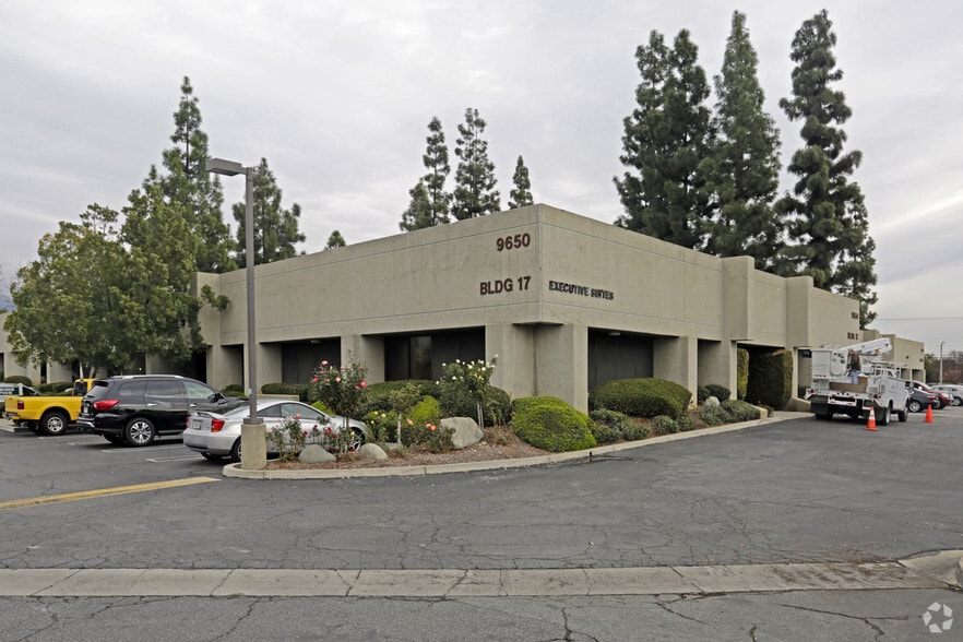 9650 Business Center Dr, Rancho Cucamonga, CA for lease - Building Photo - Image 3 of 8
