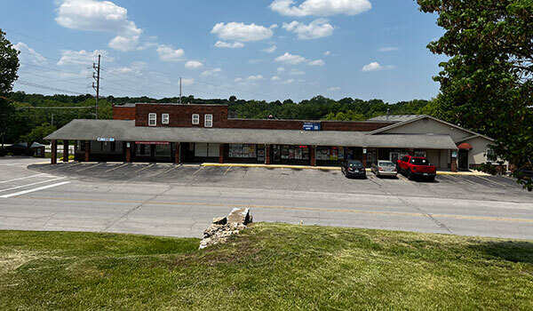 100-106 S Sterling Ave, Sugar Creek, MO for lease - Building Photo - Image 1 of 19