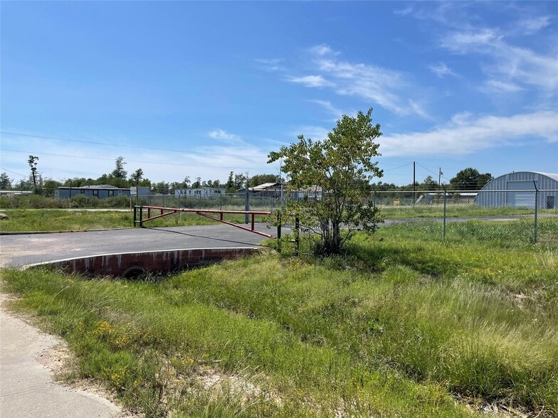 275 County Road 5022, Cleveland, TX for sale - Building Photo - Image 3 of 6