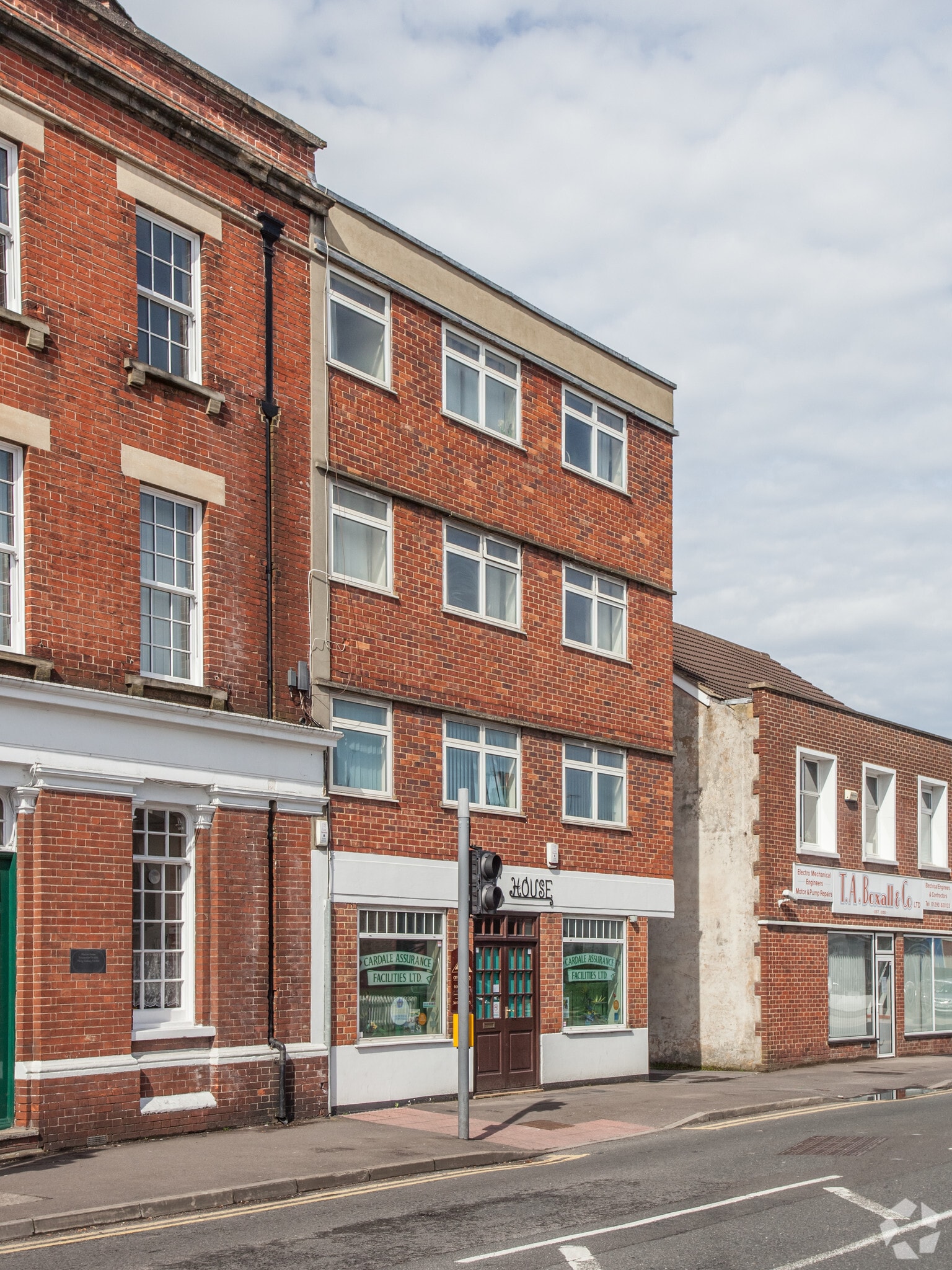 Balcombe Rd, Horley for sale Primary Photo- Image 1 of 1