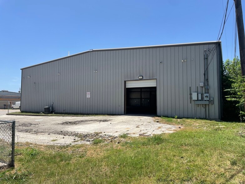 4110 Felter Ln, Austin, TX for lease - Building Photo - Image 3 of 11