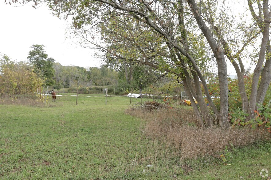 000 Highland St, White Lake, MI for sale - Primary Photo - Image 1 of 1