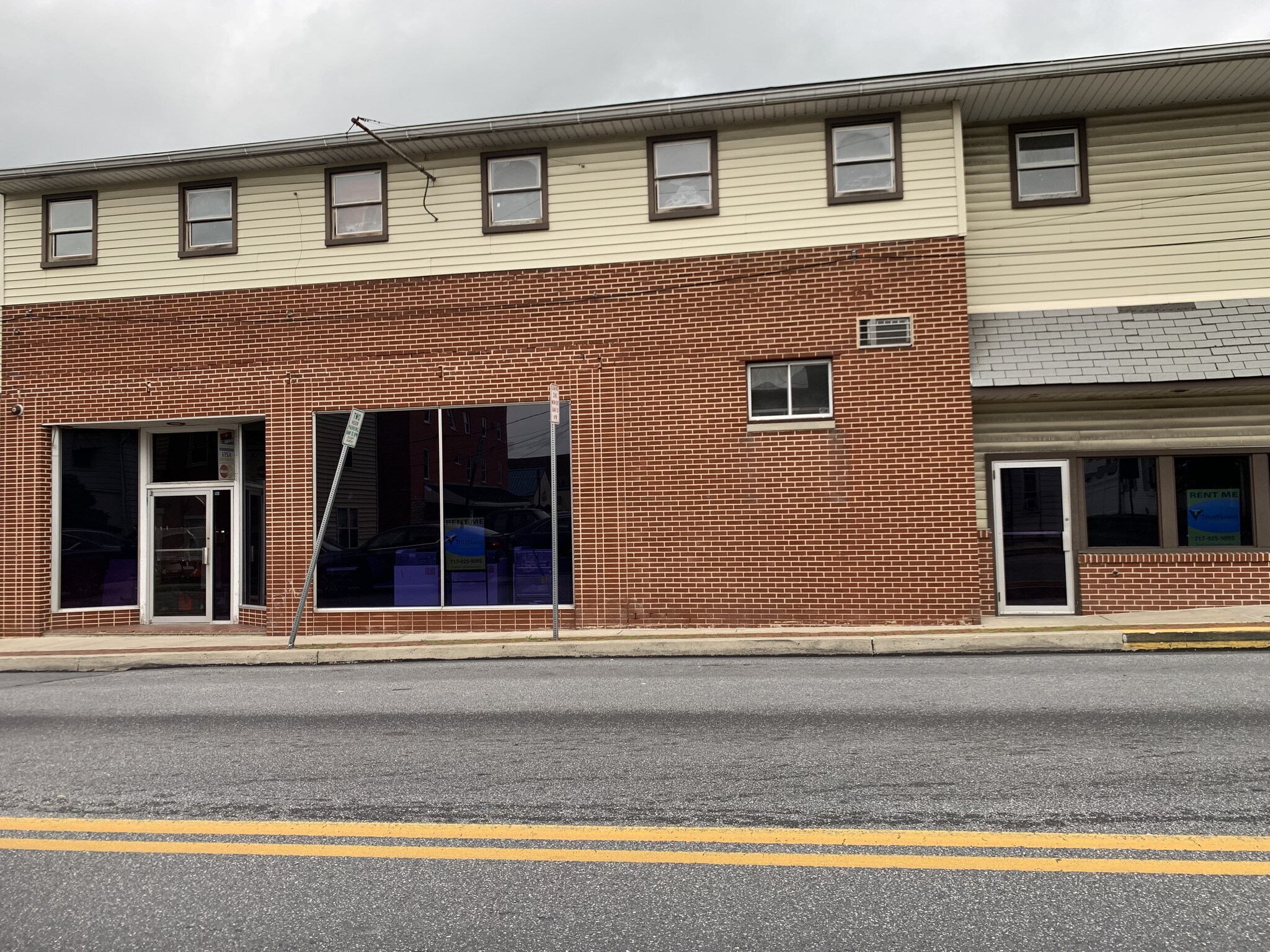 15 S Hanover St, Hummelstown, PA for sale Primary Photo- Image 1 of 1