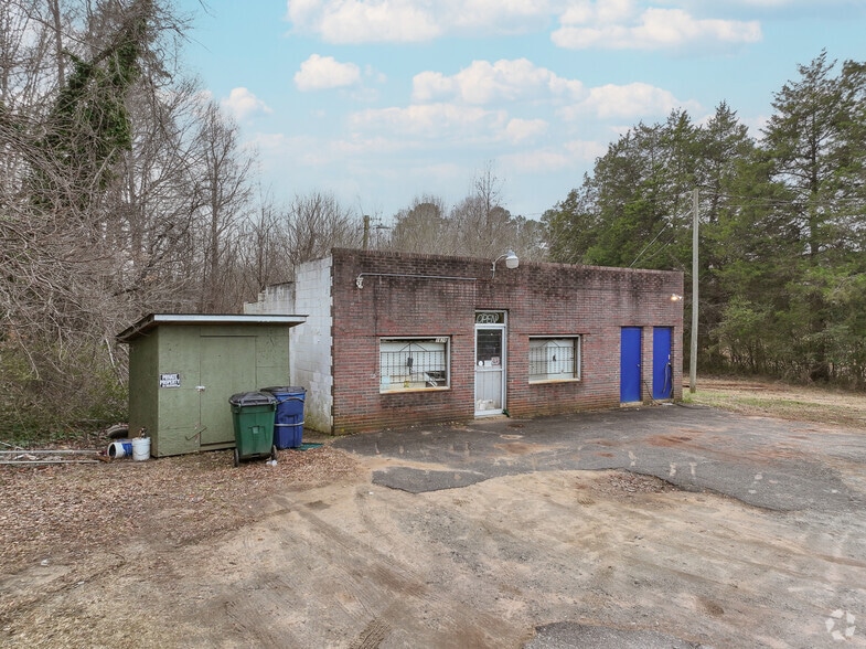 1626 Dallas Stanley Hwy, Stanley, NC 28164