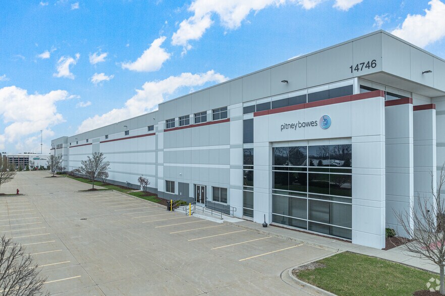 14746 S Gougar Rd, Lockport, IL for lease - Primary Photo - Image 1 of 5