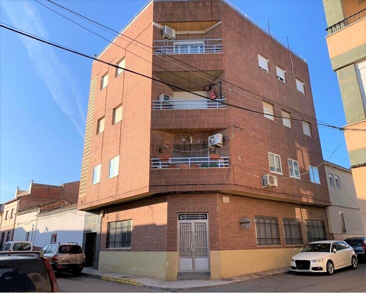Retail in Almadén for sale - Building Photo - Image 1 of 10