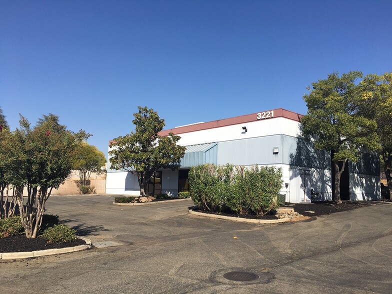 3221 Swetzer Rd, Loomis, CA for sale - Building Photo - Image 1 of 1