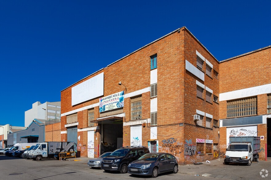 Industrial in L'Hospitalet de Llobregat, Barcelona for sale - Primary Photo - Image 1 of 3