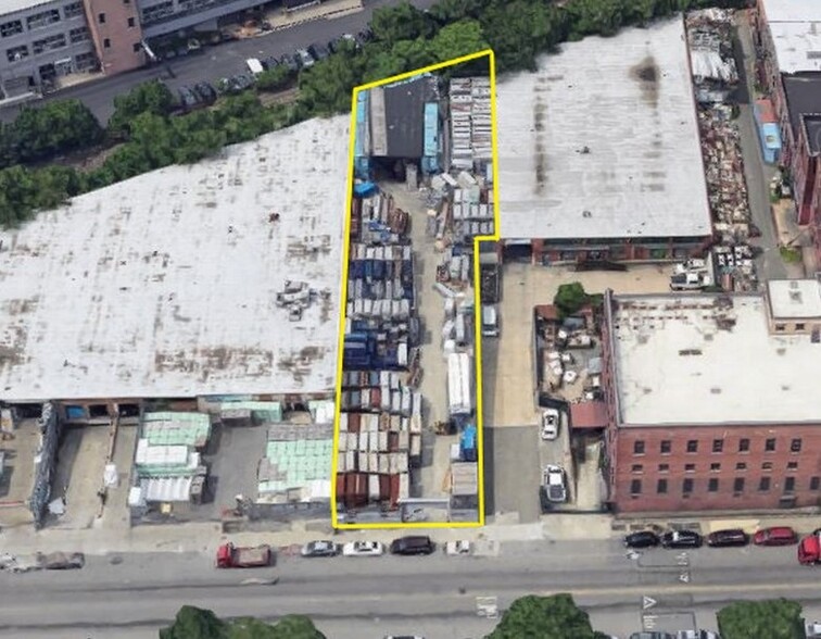 3870 Review Ave, Long Island City, NY for lease - Building Photo - Image 1 of 4