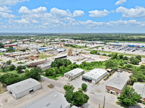 2704 Commerce St, Marble Falls, TX for lease Building Photo- Image 2 of 9