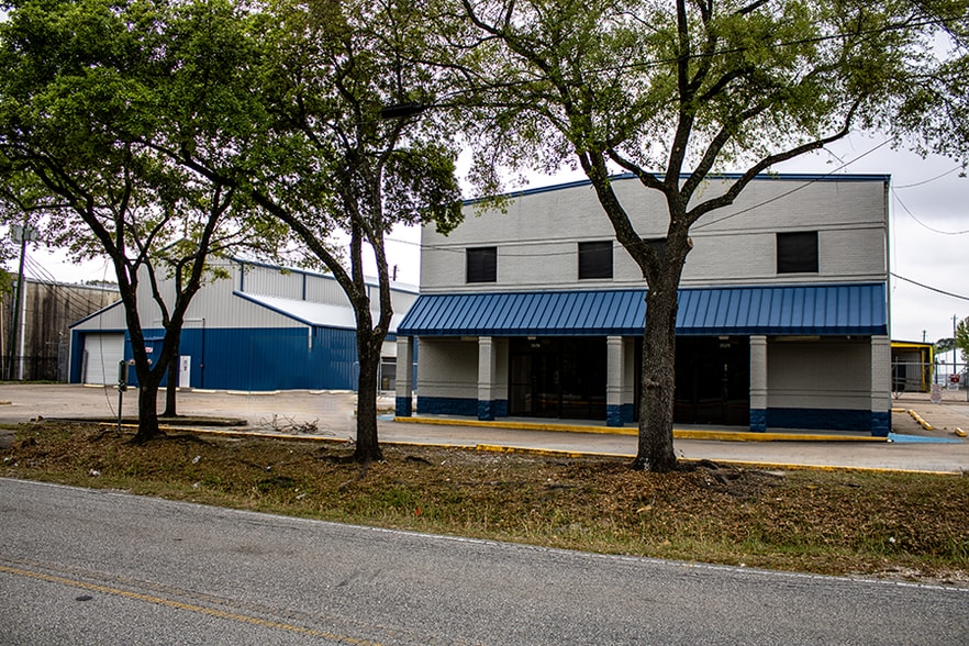 3526-3530 Lang Rd, Houston, TX for lease - Primary Photo - Image 1 of 2