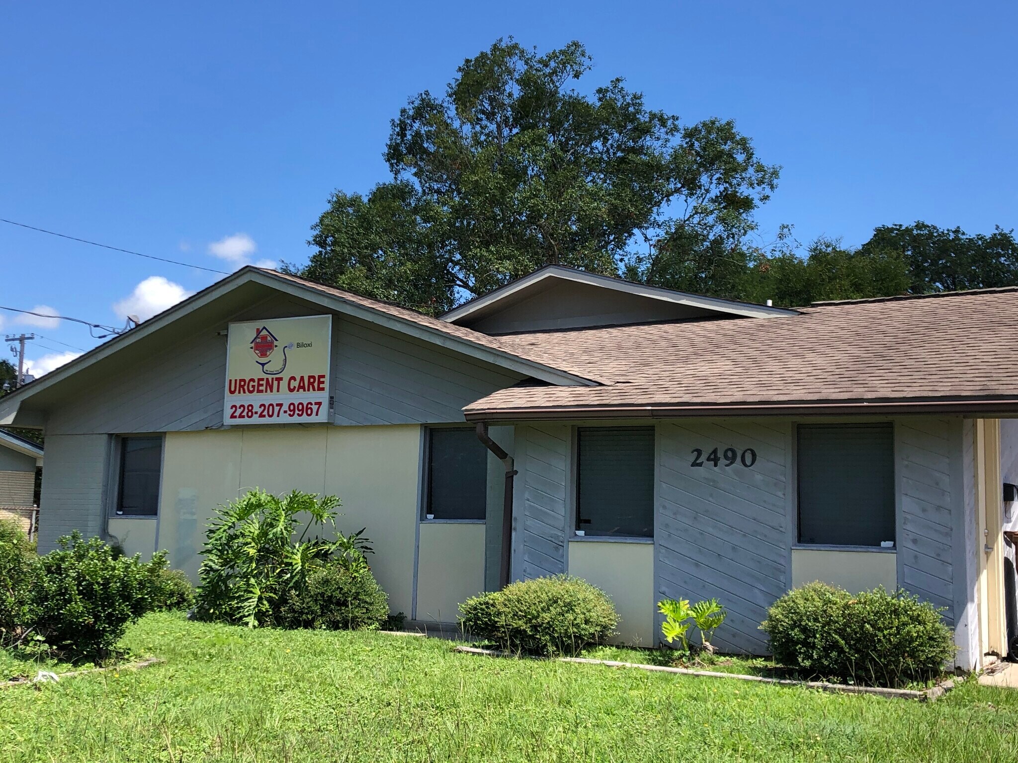 2490 Pass Rd, Biloxi, MS 39531