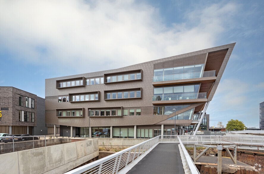 Fruit Mark, Hull for lease - Building Photo - Image 2 of 2