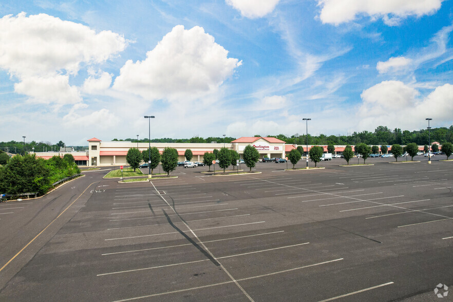 1537 Bethlehem Pike, Hatfield, PA for lease - Building Photo - Image 3 of 7