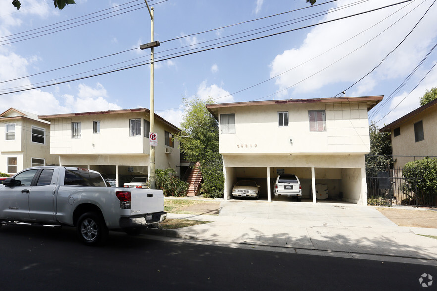 20617 Hartland St, Winnetka, CA for sale - Primary Photo - Image 1 of 4