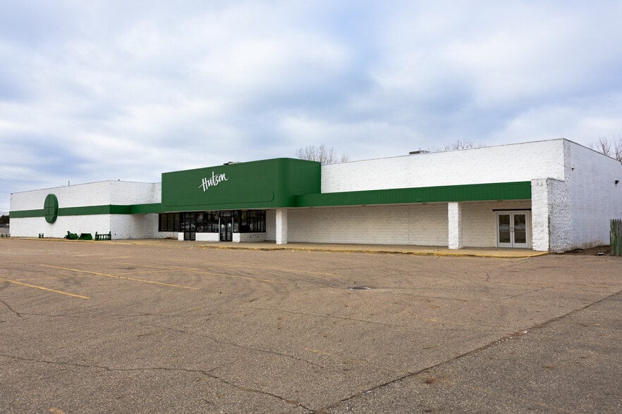 710 N Cedar St, Mason, MI for sale - Building Photo - Image 1 of 1