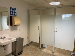 560 W Third St, Jamestown, NY for lease Interior Photo- Image 2 of 3