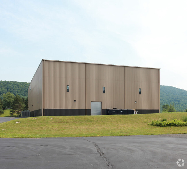 152 Corporate Dr, Oneonta, NY for sale - Building Photo - Image 2 of 3