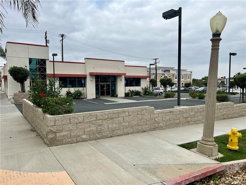 175 E 9th St, Corona, CA for lease - Building Photo - Image 3 of 19