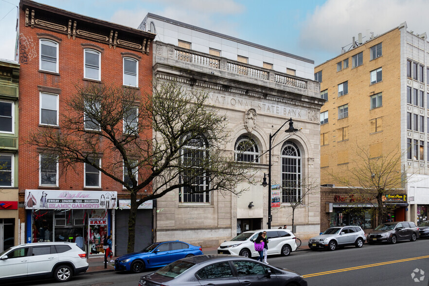 66-70 Broad St, Elizabeth, NJ for sale - Building Photo - Image 3 of 6