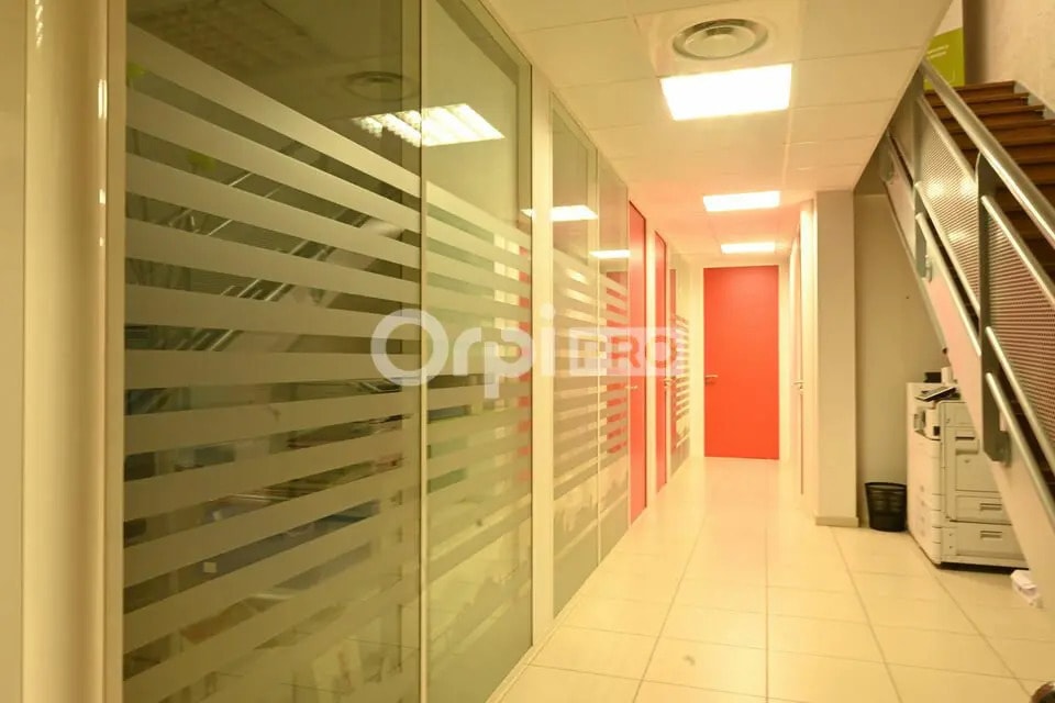 Office in Meyzieu for lease Building Photo- Image 1 of 16