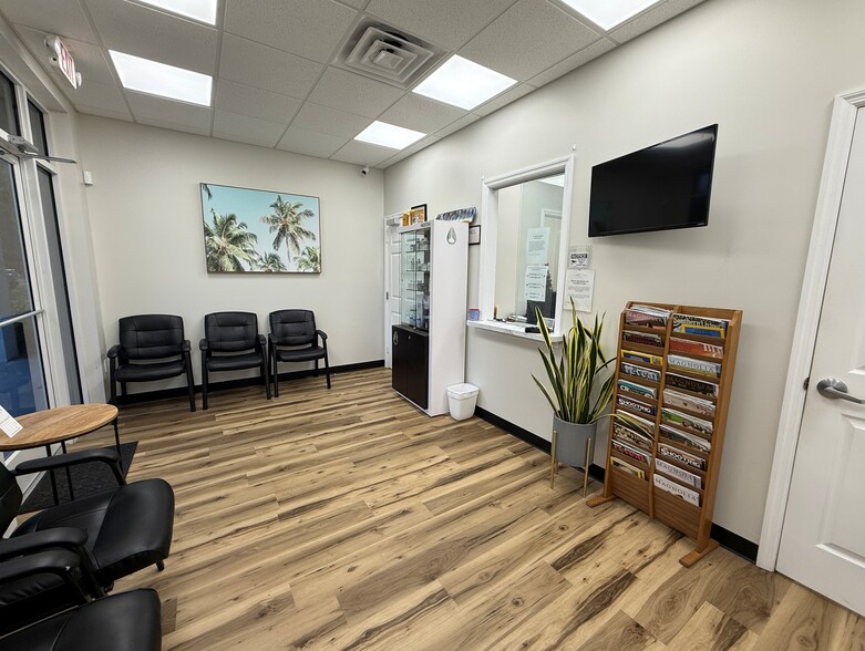 3821 Woodbriar Trl, Port Orange, FL for sale - Interior Photo - Image 2 of 7