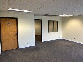 1745 W 5th Ave, Eugene, OR for lease Interior Photo- Image 2 of 2