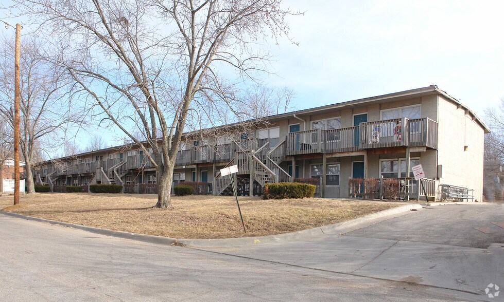 2522-2530 Redbud Ln, Lawrence, KS for sale - Primary Photo - Image 1 of 1