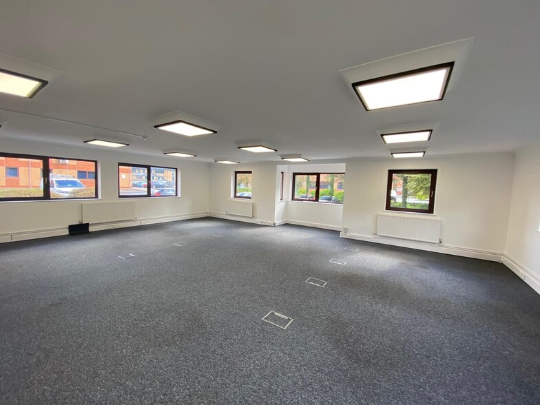 Caerphilly Business Park, Caerphilly for lease - Interior Photo - Image 3 of 5