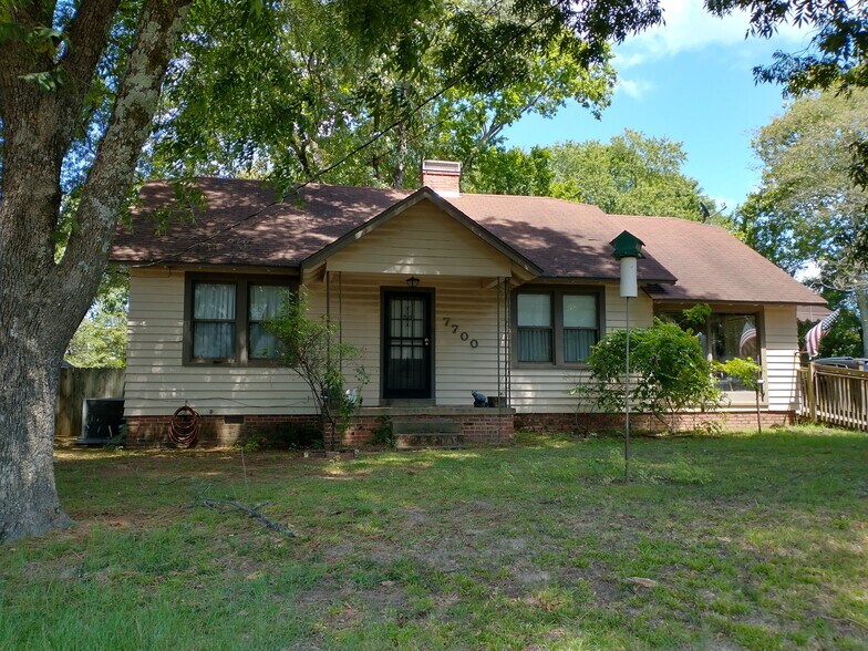 7700 Poplar Pike, Germantown, TN 38138