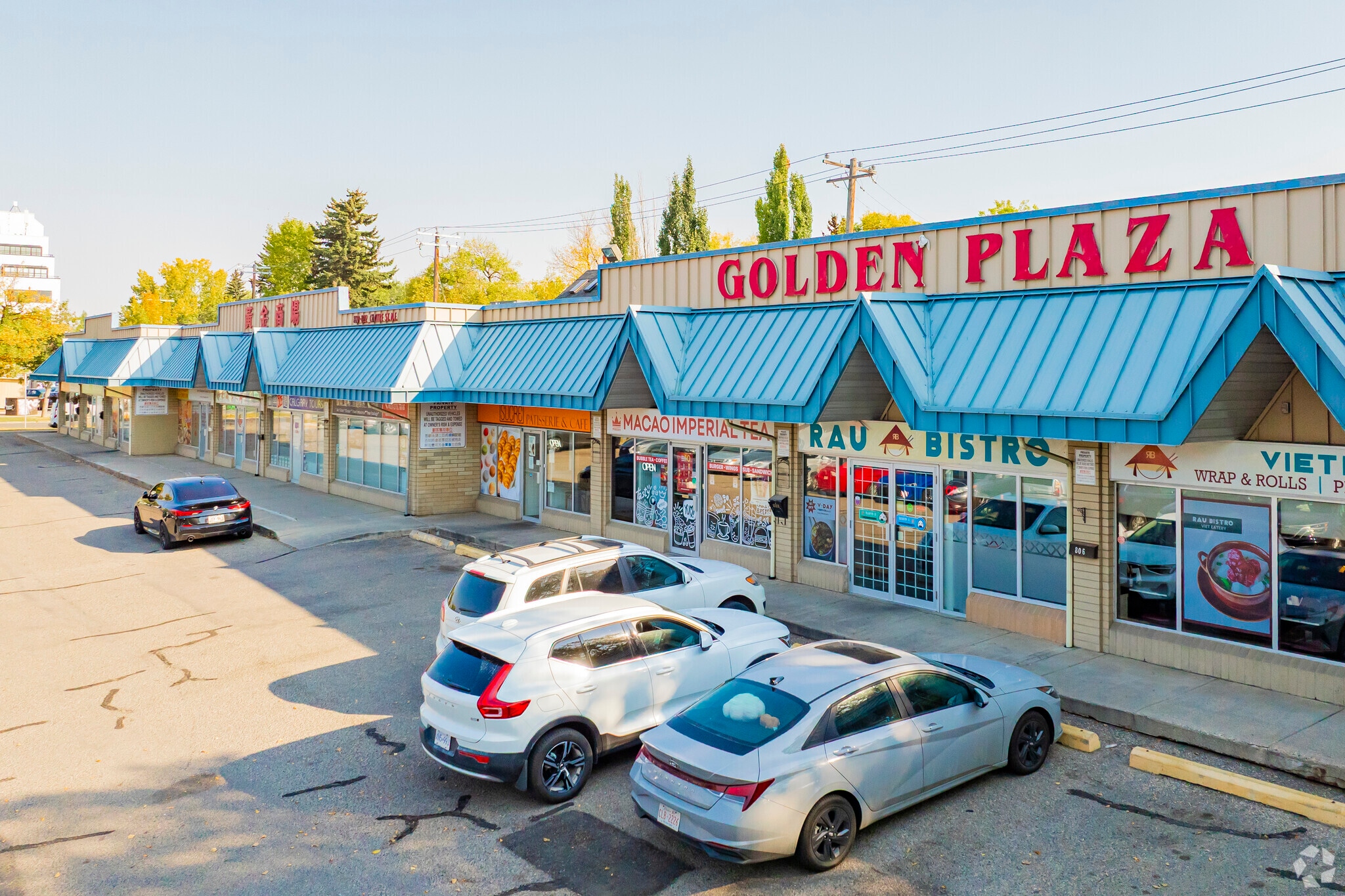 806-826 Centre St NE, Calgary, AB for sale Primary Photo- Image 1 of 1