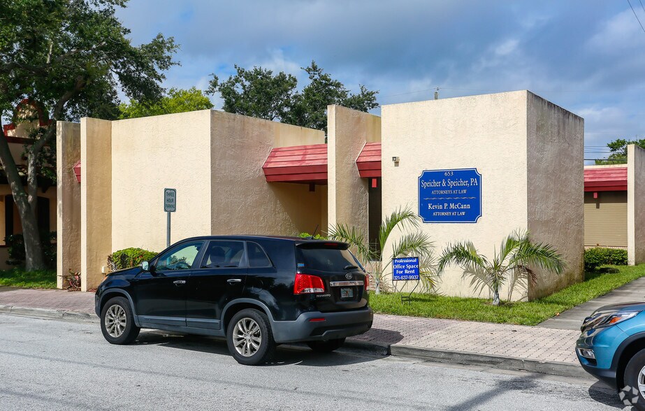 653 Brevard Ave, Cocoa, FL for sale - Primary Photo - Image 1 of 1