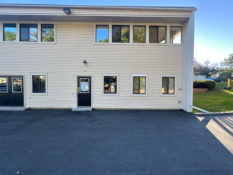 380 Harvey Rd, Manchester, NH for lease - Building Photo - Image 1 of 6