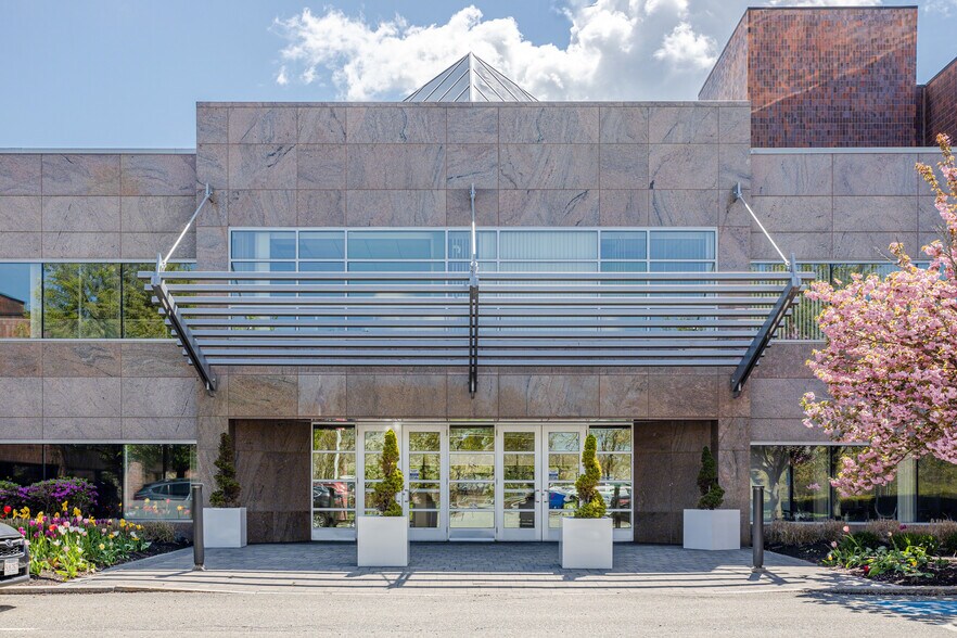 3 Allied Dr, Dedham, MA 02026 Dedham Place