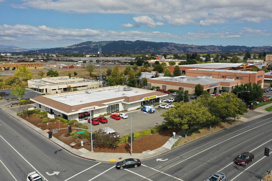 480-484 Rohnert Park Expy W, Rohnert Park, CA for lease - Building Photo - Image 3 of 6