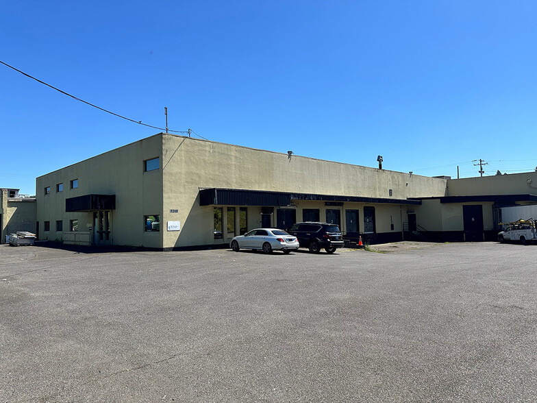 9348 N Peninsular Ave, Portland, OR for sale - Building Photo - Image 1 of 1