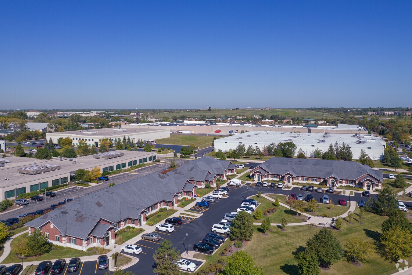 2440 Ravine Way, Glenview, IL 60025