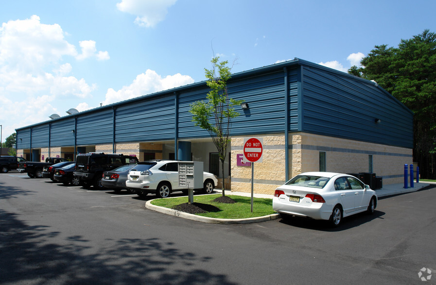 242 Terrace Blvd, Voorhees, NJ for lease - Building Photo - Image 1 of 1