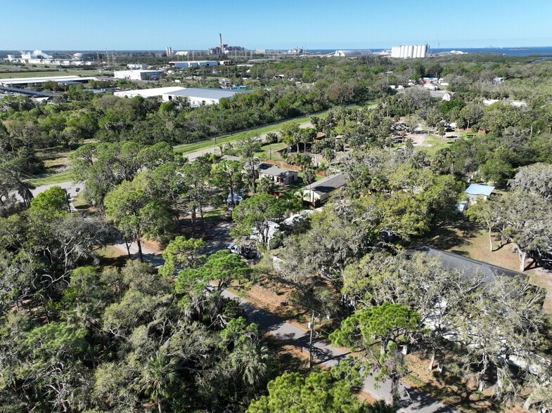 6212 Kracker Ave, Gibsonton, FL for sale - Aerial - Image 3 of 3