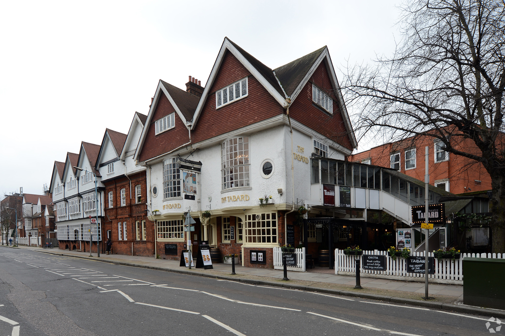 2 Bath Rd, London for sale Primary Photo- Image 1 of 1