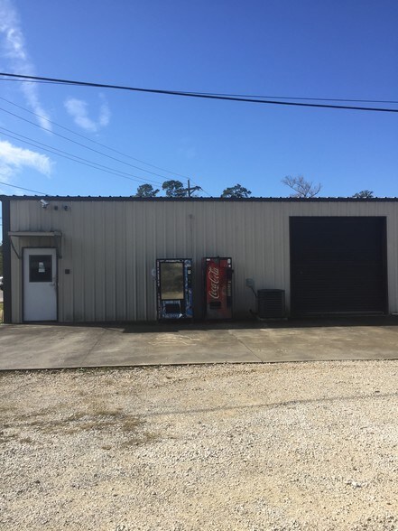 542 Theriot Rd, Lake Charles, LA for sale - Primary Photo - Image 1 of 1