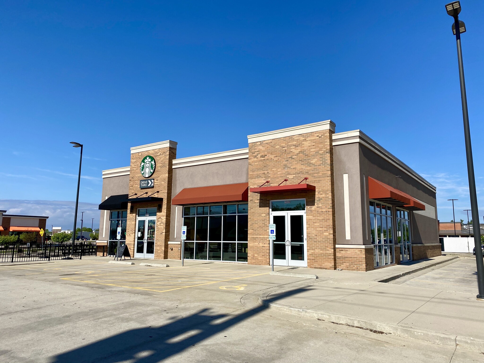 2009 S Neil St, Champaign, IL for sale Building Photo- Image 1 of 1