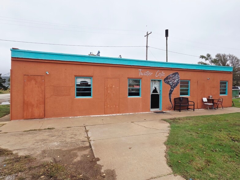 124 Main St, Wakita, OK for sale - Building Photo - Image 3 of 11