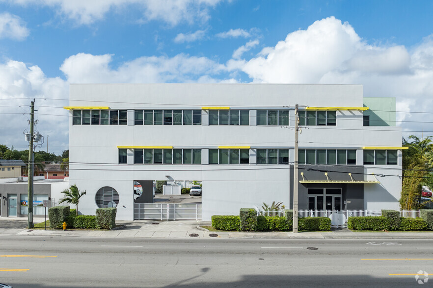 2200 SW 67th Ave, Miami, FL for lease - Building Photo - Image 1 of 23