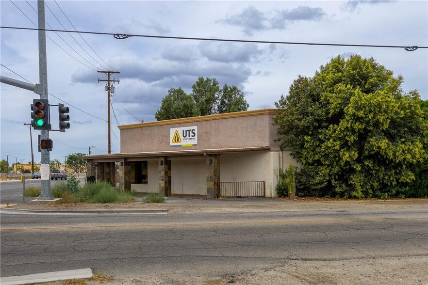 4490 E Florida Ave, Hemet, CA for sale - Building Photo - Image 3 of 18