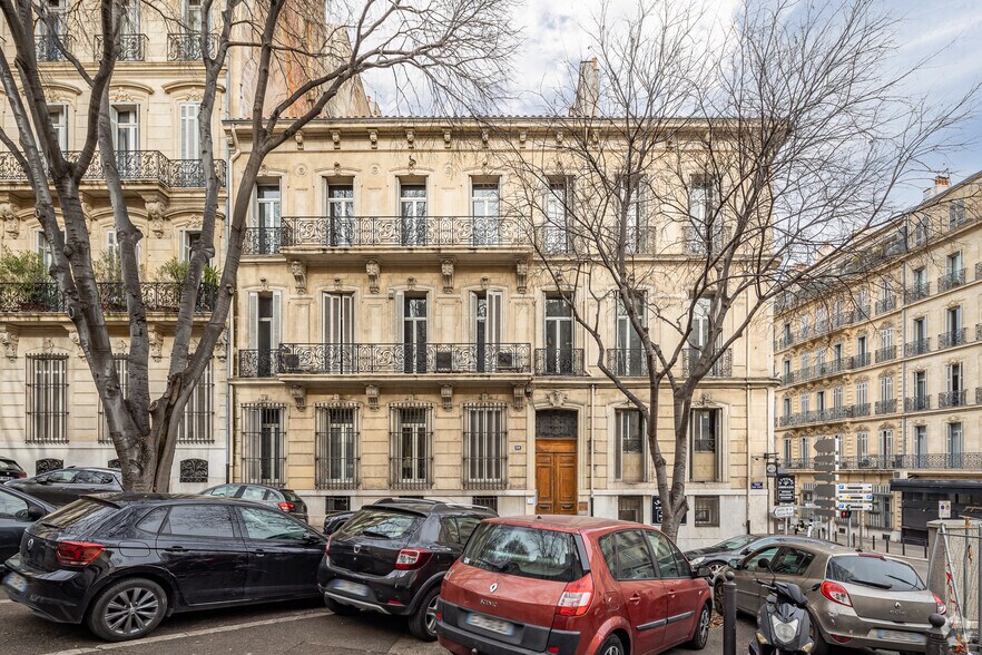 Office in Marseille for sale - Building Photo - Image 3 of 3