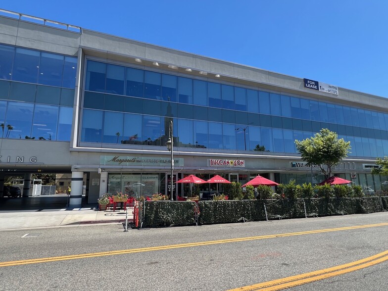 10700 Santa Monica Blvd, Los Angeles, CA for lease - Building Photo - Image 2 of 12