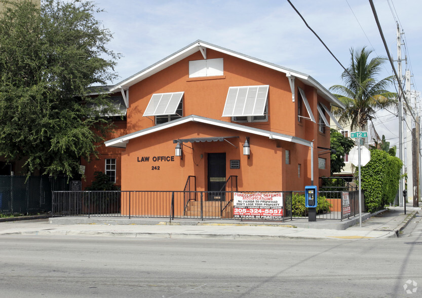 242 NW 12th Ave, Miami, FL for sale - Primary Photo - Image 1 of 4