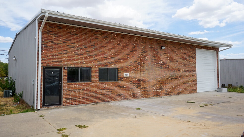814 Tradesmen's Park Loop, Hutto, TX for lease - Building Photo - Image 1 of 3