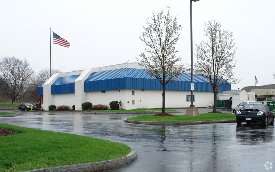 1890 S Clinton Ave, Rochester, NY for lease - Building Photo - Image 3 of 4